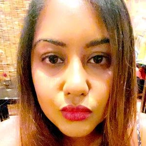 Meet your Posher, Shaina